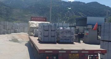 沧州 芝麻白仿形路沿石，直形路沿石