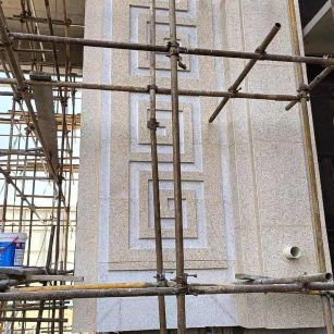 沧州 黄金麻花岗岩别墅外墙干挂回纹造型效果