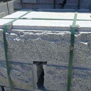 沧州 芝麻白花岗岩自然面成品