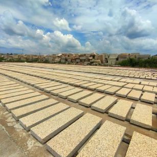 沧州 黄金麻花岗岩荔枝面地铺石防护中