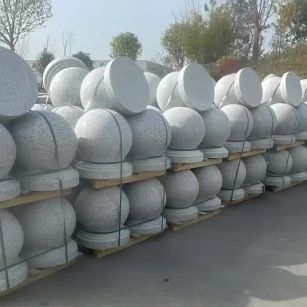 沧州 白麻花岗岩石材圆球，石球，挡车球，隔离球，景观石球，风水球等