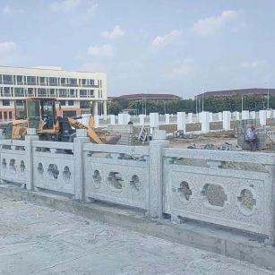 沧州 白麻花岗岩荔枝面河道栏杆