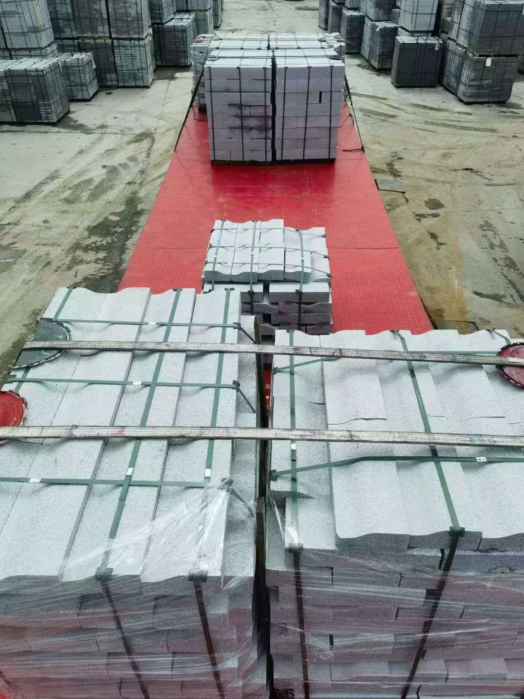 沧州 芝麻白仿形加直形路沿石出货日常