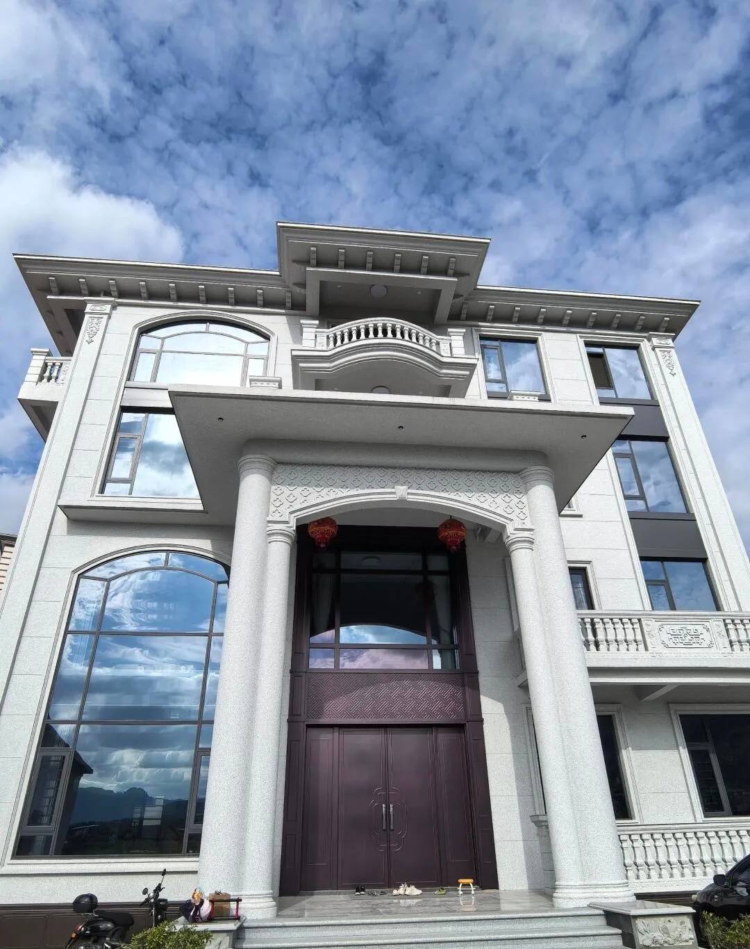 沧州白麻别墅外墙干挂石材效果示例