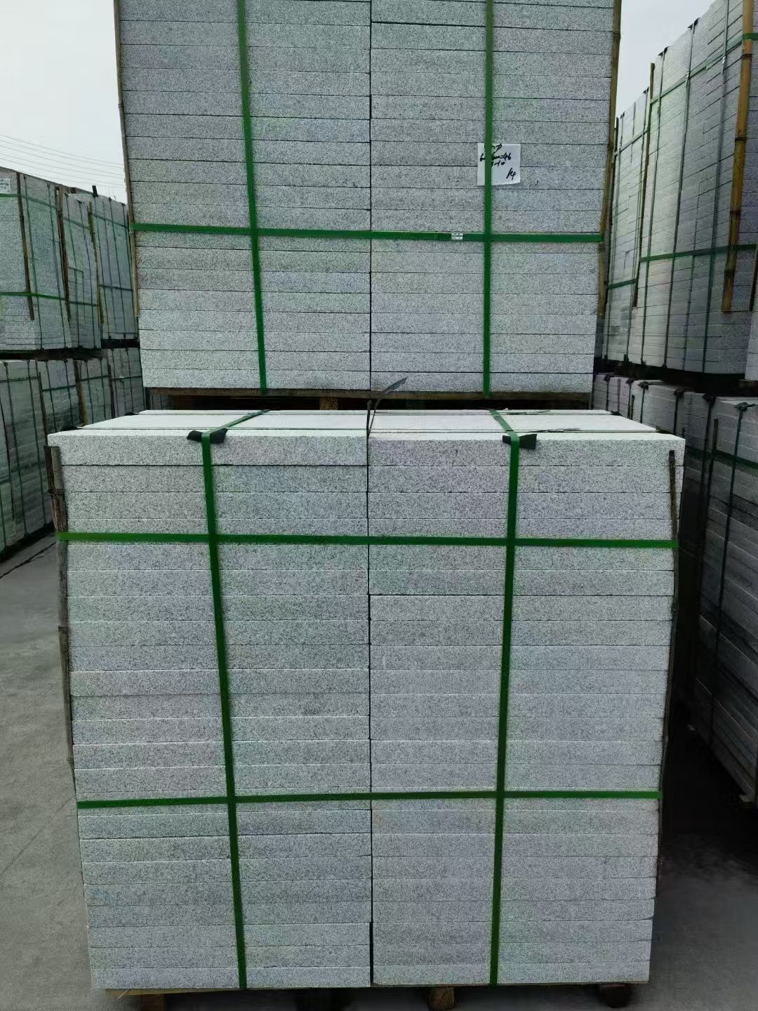 沧州 芝麻白火烧，园林广场市政工程地铺石，1.8~5.0厚均有现货