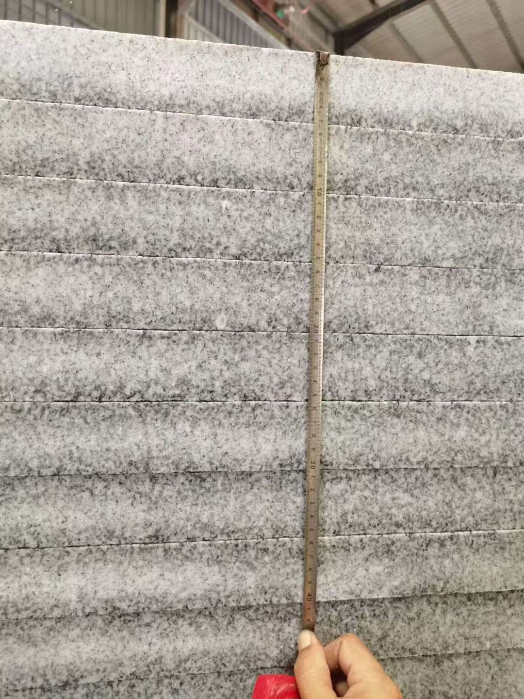 沧州 芝麻白火烧成品厚薄均匀，B料价格接近A料质量