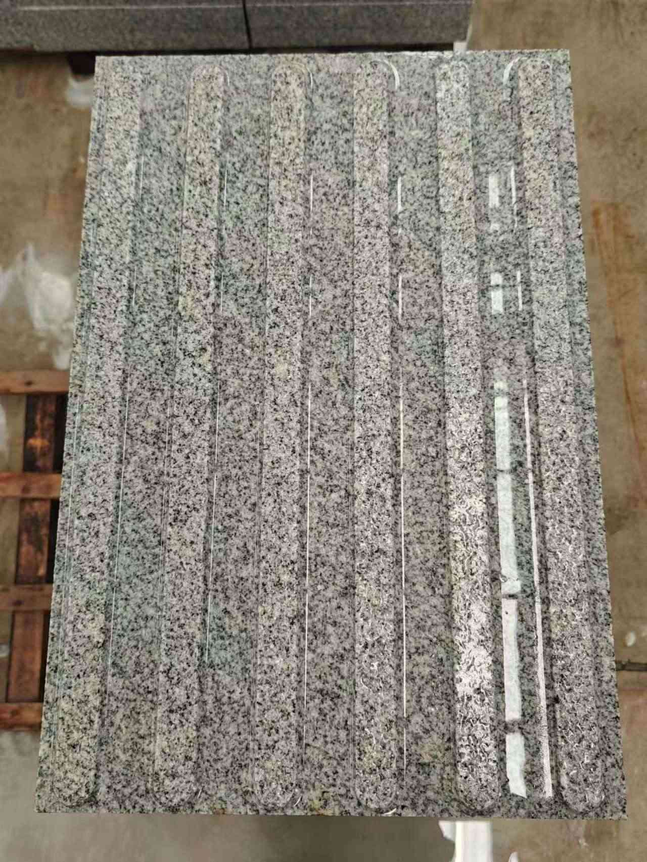 沧州 芝麻白花岗岩荔枝面雕刻盲道，盲条