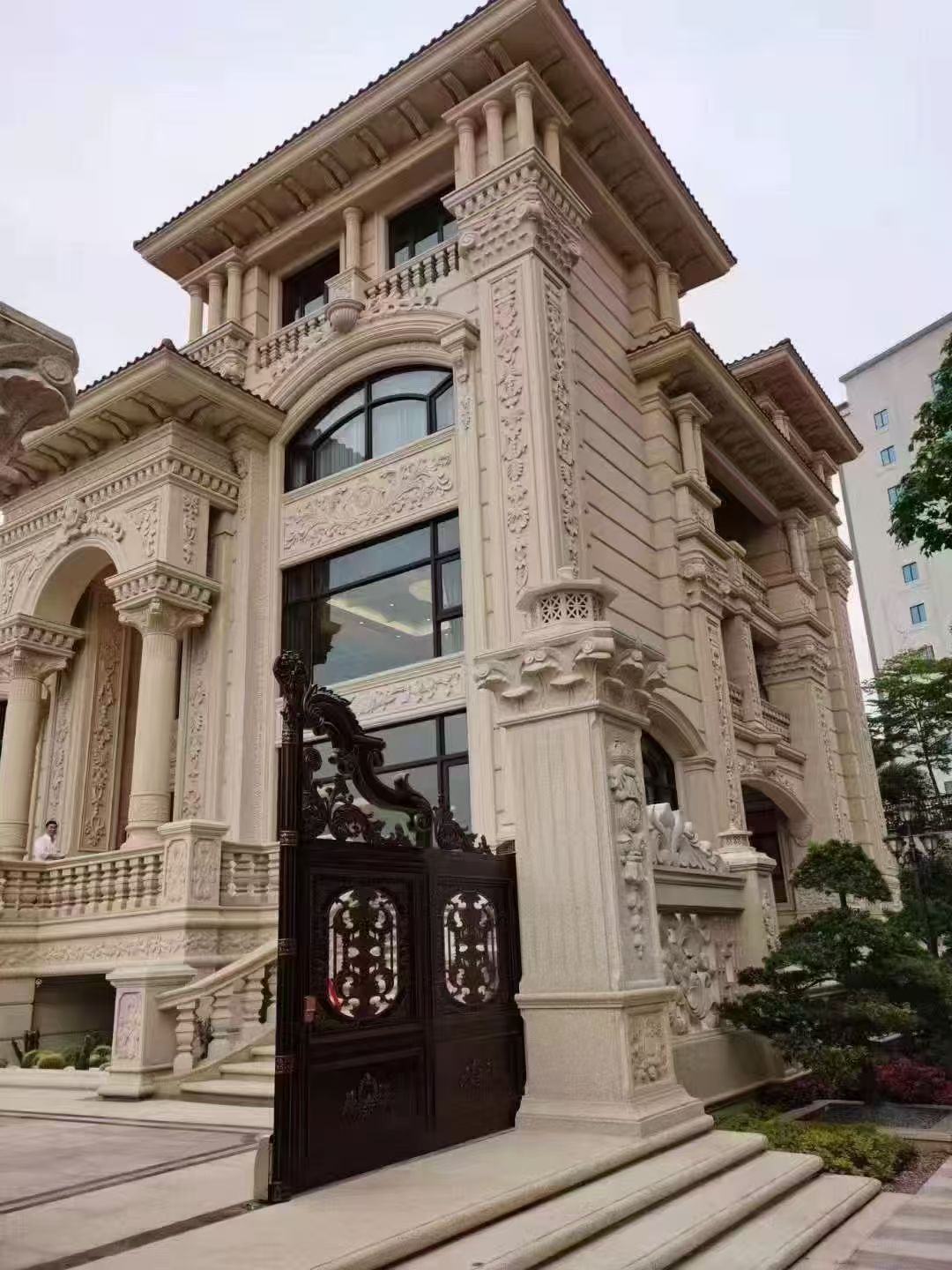 沧州 黄金麻花岗岩别墅外墙干挂效果展示