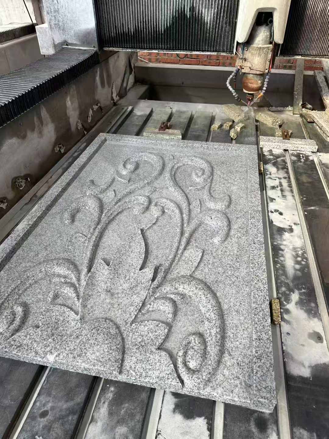 沧州 白麻别墅干挂雕花板