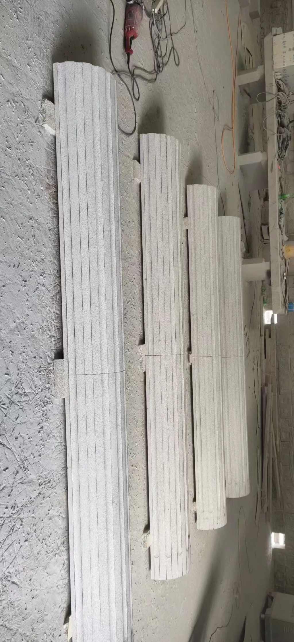 沧州 花岗岩厂家带你看白麻花岗岩门楼大柱柱皮