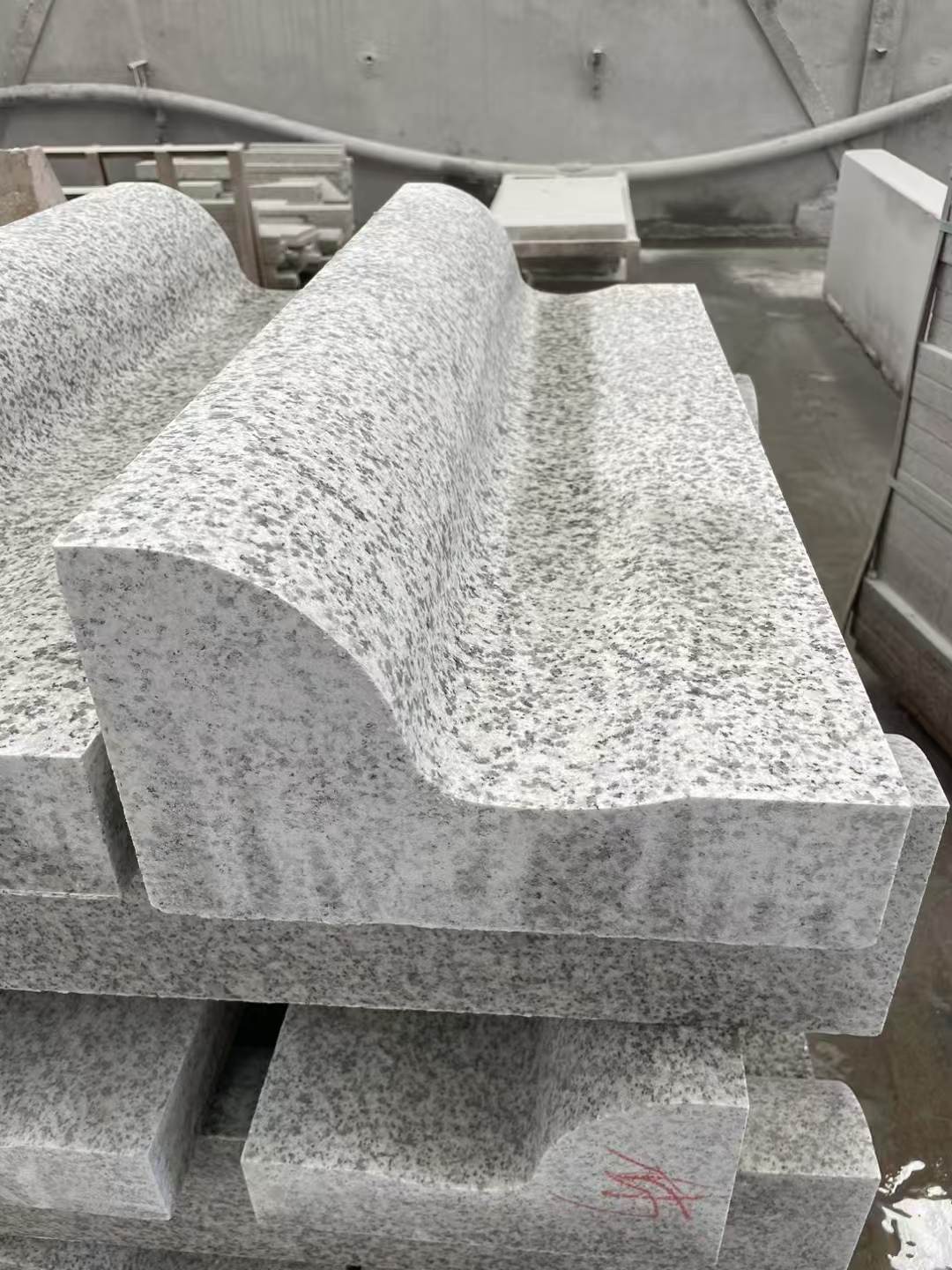 沧州 白麻花岗岩S型路沿石，路侧石，马路牙子等